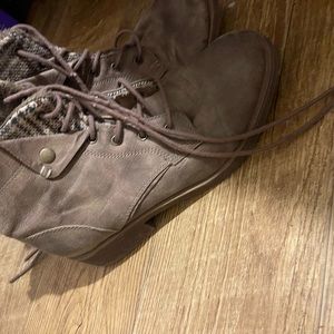 Brown boots